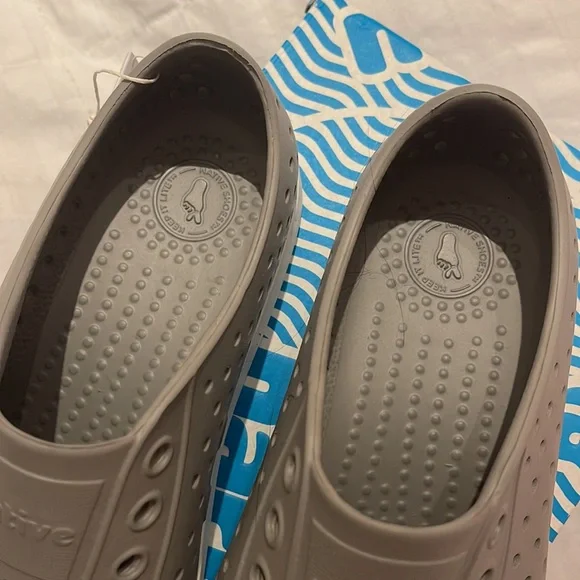 NEW Native Waterproof Shoes Unisex Size M 5/W 7 - Picture 5 of 6